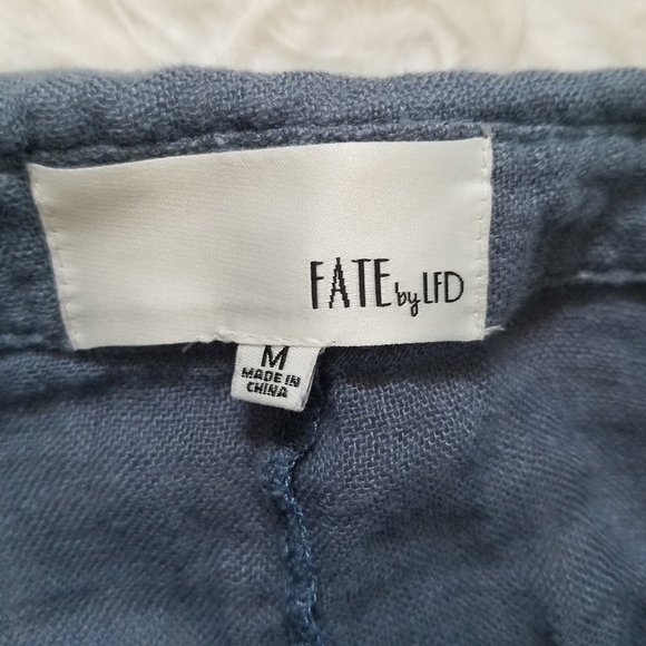 FATE by Led Linen Loganlook Button Blouse Medium M - Picture 5 of 8